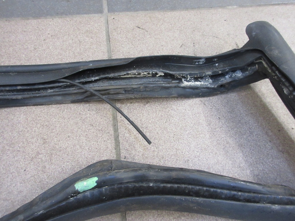 фото №7, Прокладка скло дах перед peugeot 308 cc cabrio