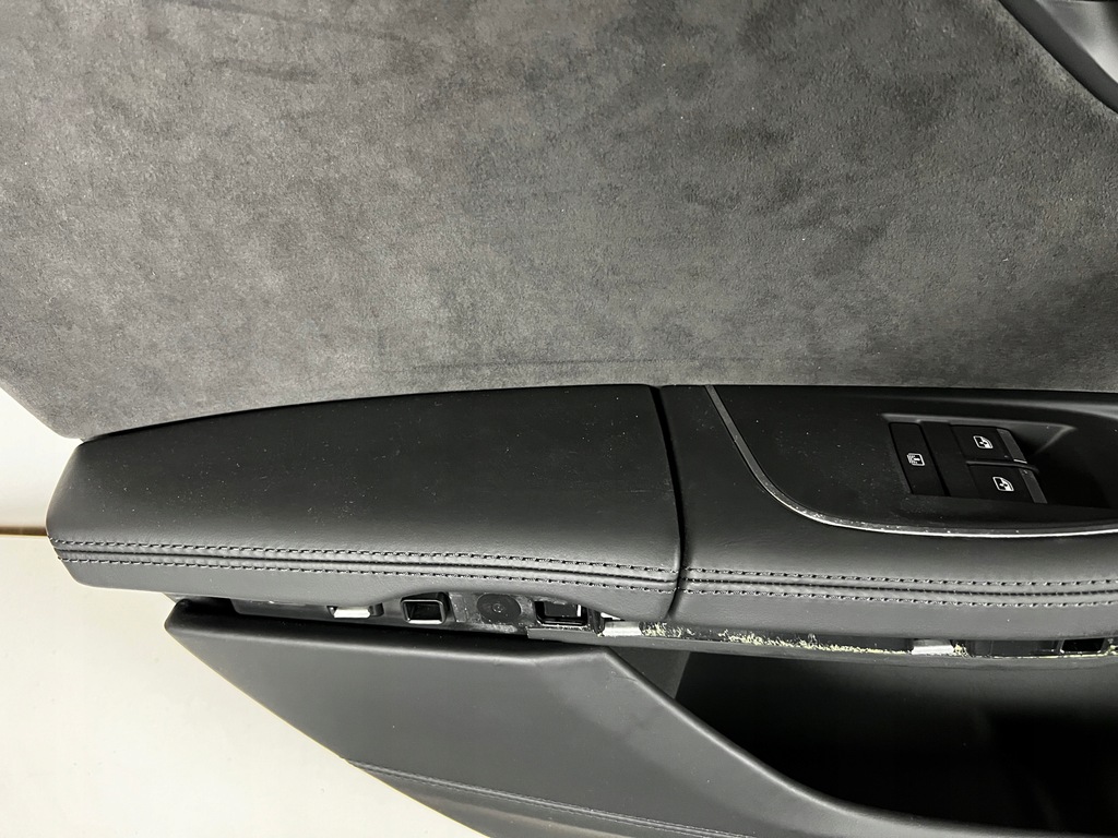 фото №11, Обивка обшивки обшивка дверь audi a8 s8 d5 4n long alcantara + кожа