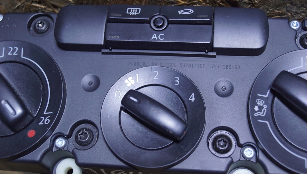 фото №11, Панель обдув кондиціонера vw tiguan 5n 5m2820045a