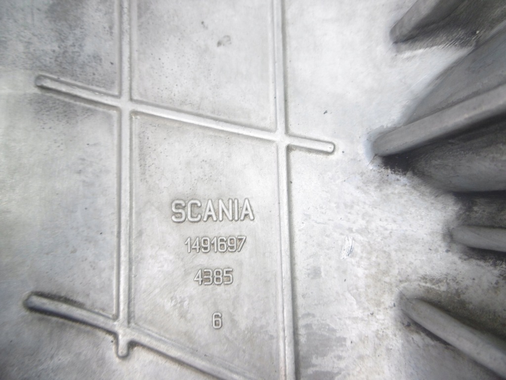 фото №9, Scania оригінальний номер 1491697 кришка клапанів