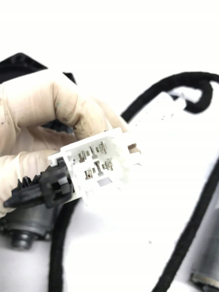 Mercedes-benz gla w156 2018 моторчик люк a1769006902 в Україні