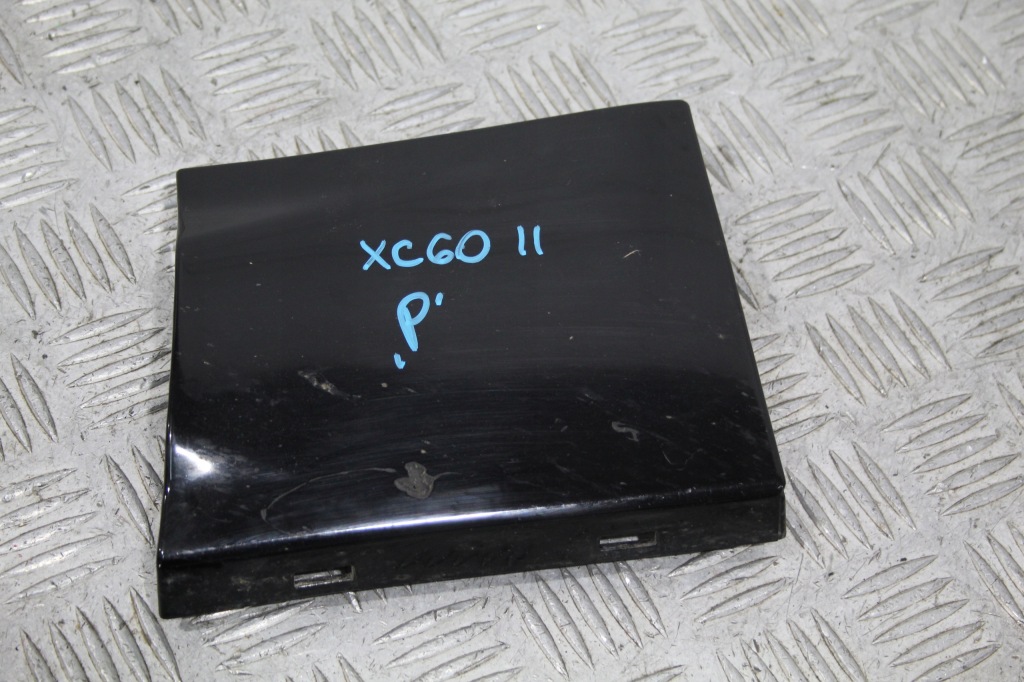 фото №1, Заглушка крила права volvo xc60 ii 2 lift