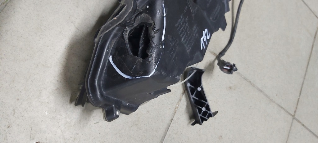 Фара фара правий led денна drl lexus nx200 drl Зі Шроту