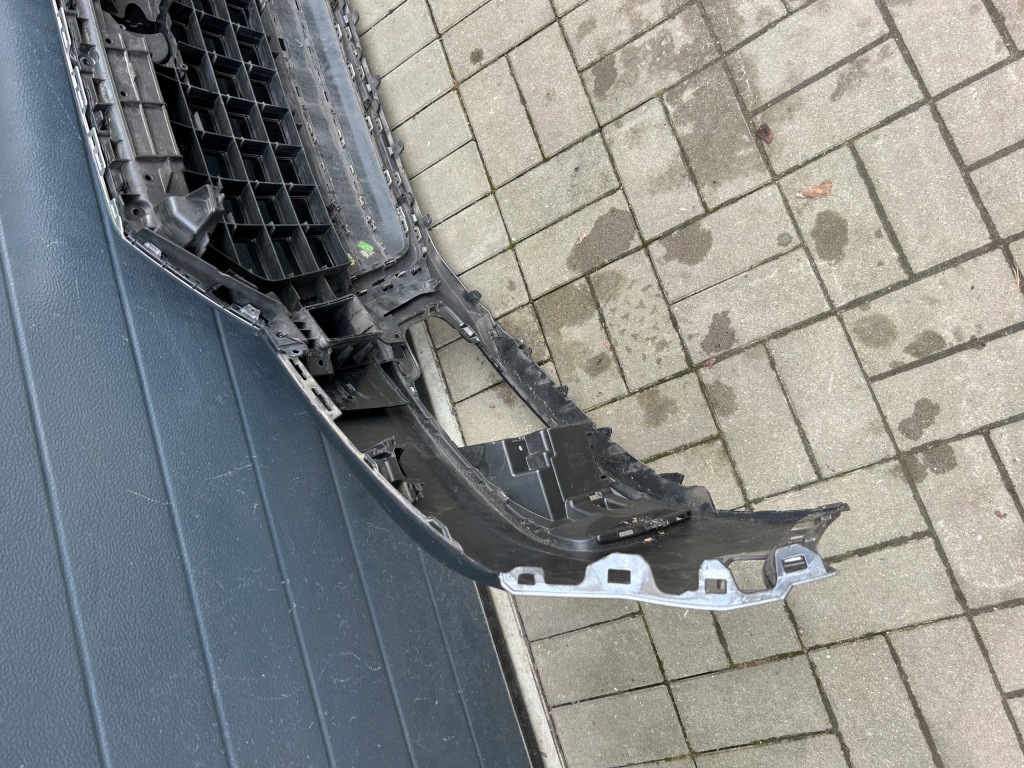 Audi q7 4m0 бампер перед usa обычный 15-19 4m0807437 Оригинал