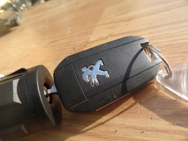 фото №4, Peugeot 301 18r lift 1,6 16v замок зажигания + ключ