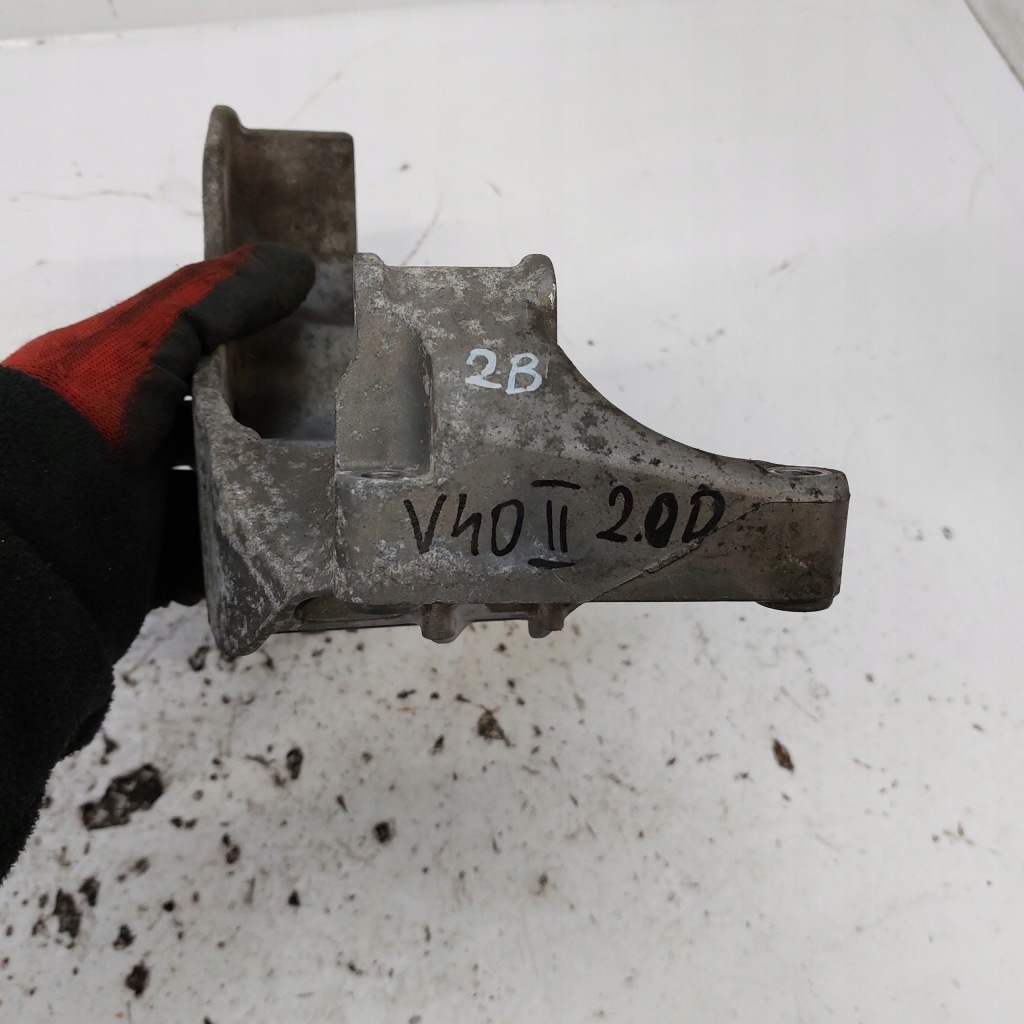 Volvo v40 2 d4 2,0d d4204t14 кронштейн кронштейн кронштейн двигателя генератора в Украине