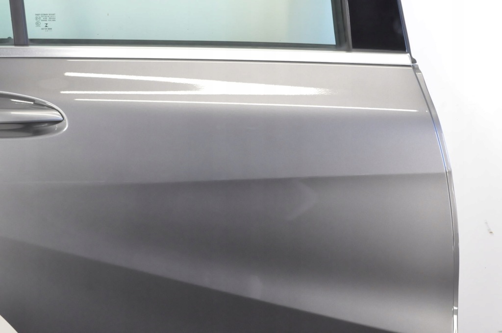 фото №3, Mercedes w176 дверь правый задняя задние