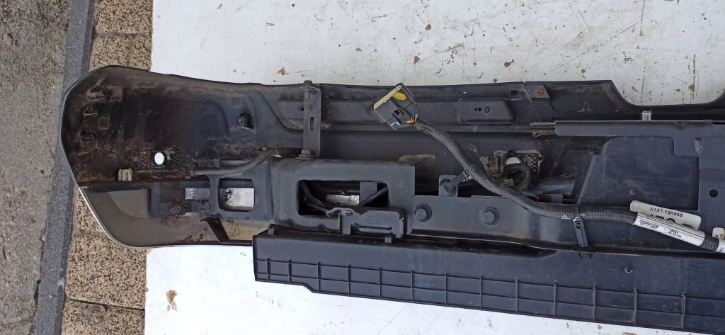 Vw amarok 2 2022- бампер задний 6 pdc n1xb-17b810-c в Украине