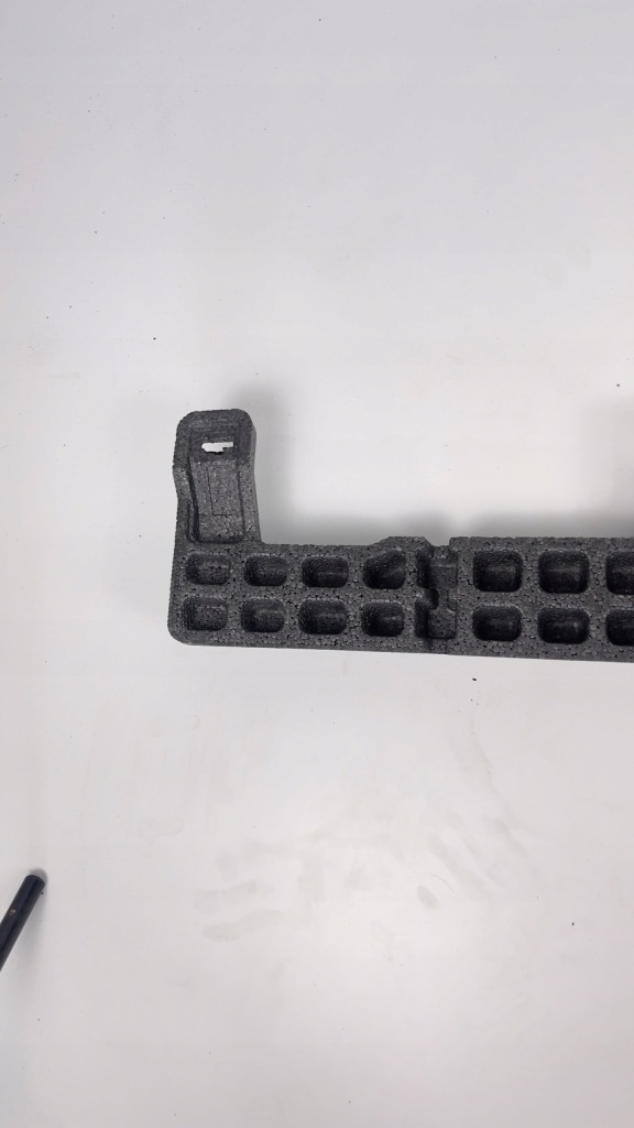 фото №15, Renault twingo iii 3 2014 - абсорбер бампера заднього задня 850906894r