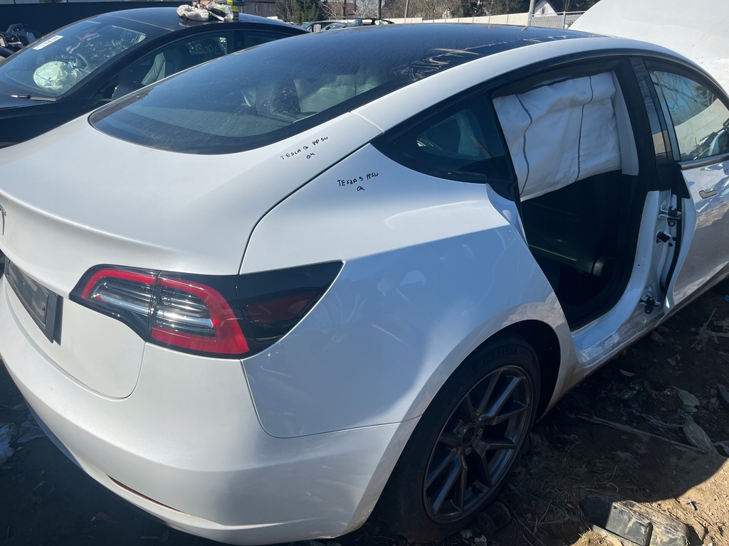 фото №1, Чверть правий задня tesla 3 ppsw