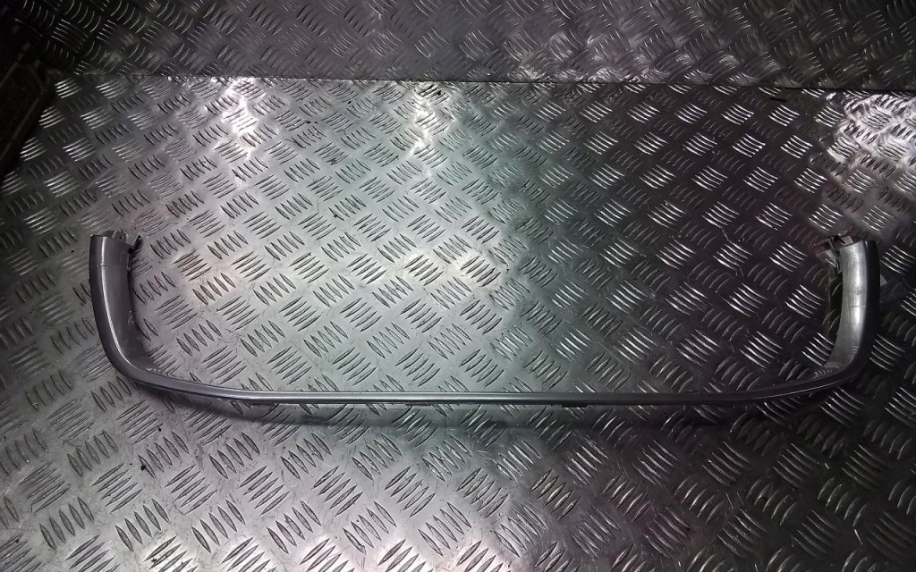 Купити Volvo xc60 хром нижній решітка 31323005