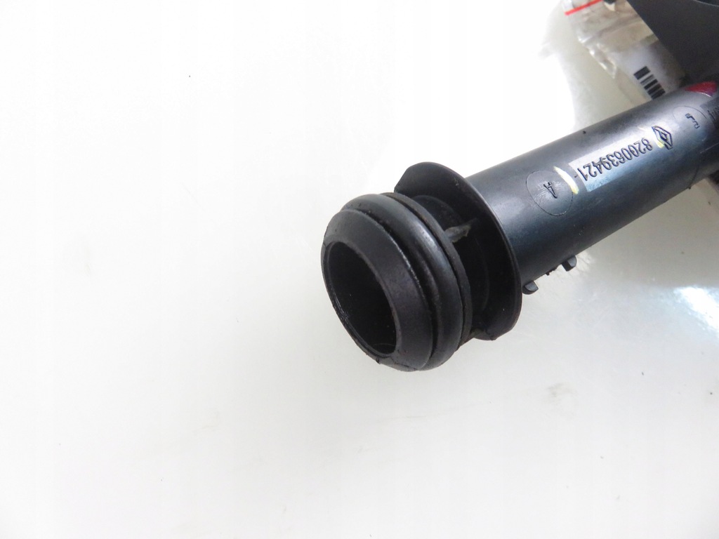 фото №5, Заливная горловина масла renault clio iii 1.2 16v 8200639421 8200639421a