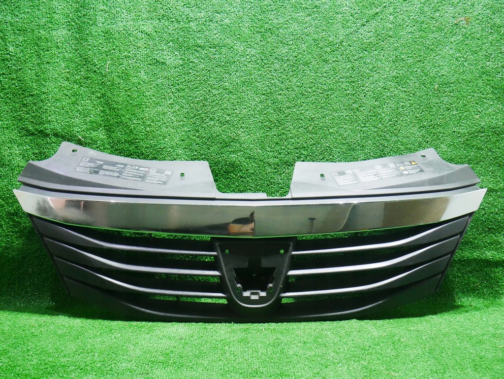 фото №1, Dacia оригинальный номер 8200748240 решётка радиатора