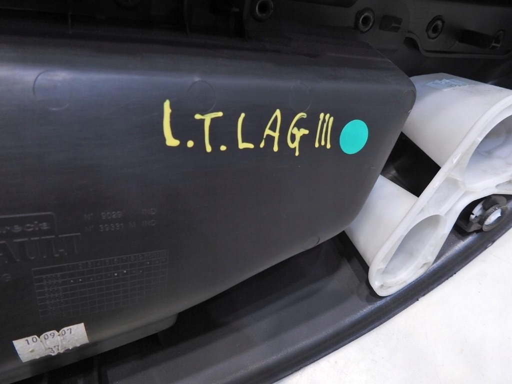 фото №2, Оббивка двері лівий задня renault laguna iii 829a10090r