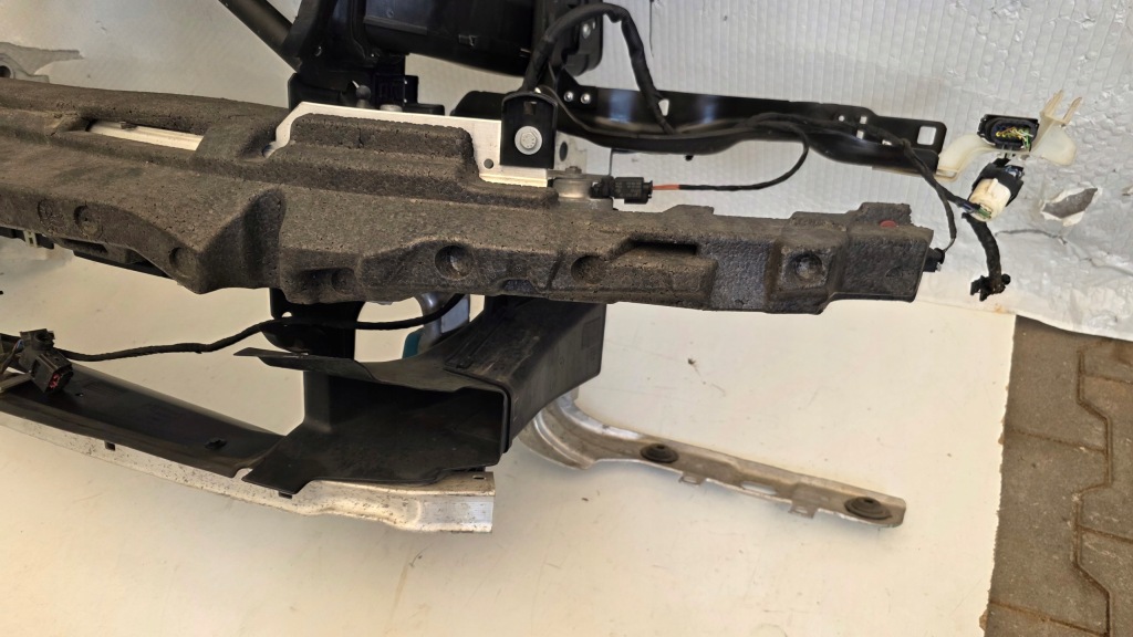 Купить Ремень передний усилитель балка замки bmw 7 g11 g12 америка m-pakiet демонтаж