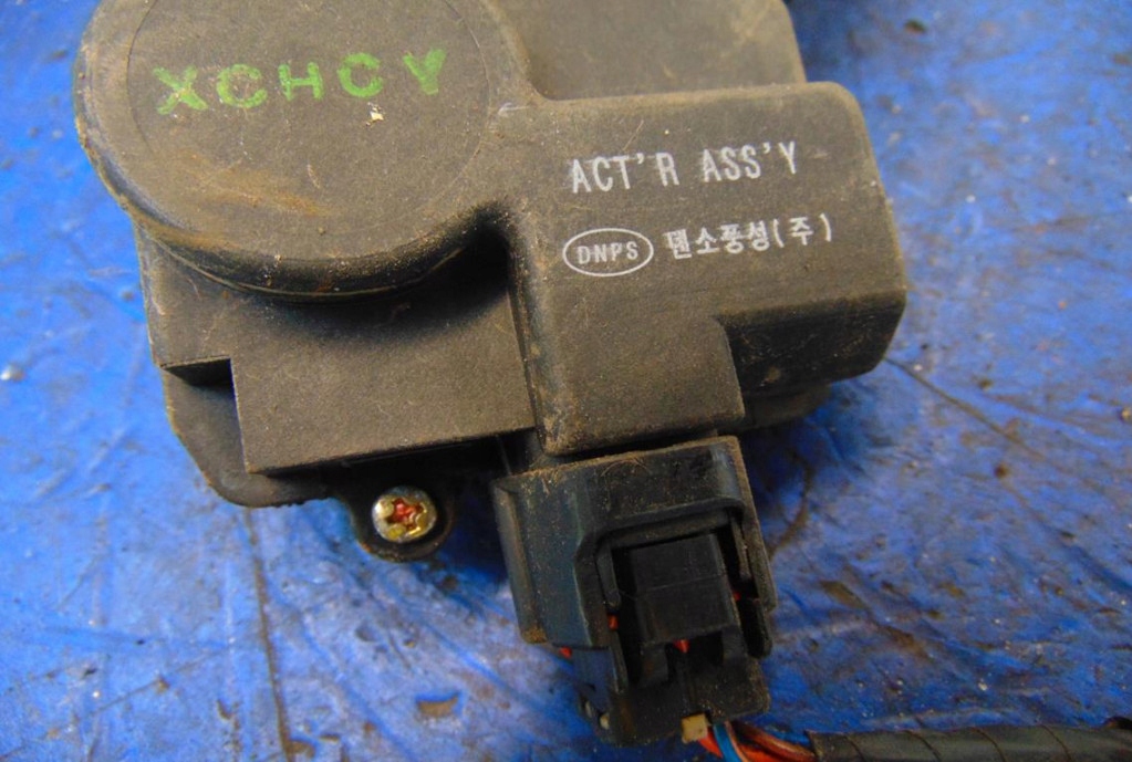 фото №5, Hyundai santa fe i 2.0crdi замок лівий задня