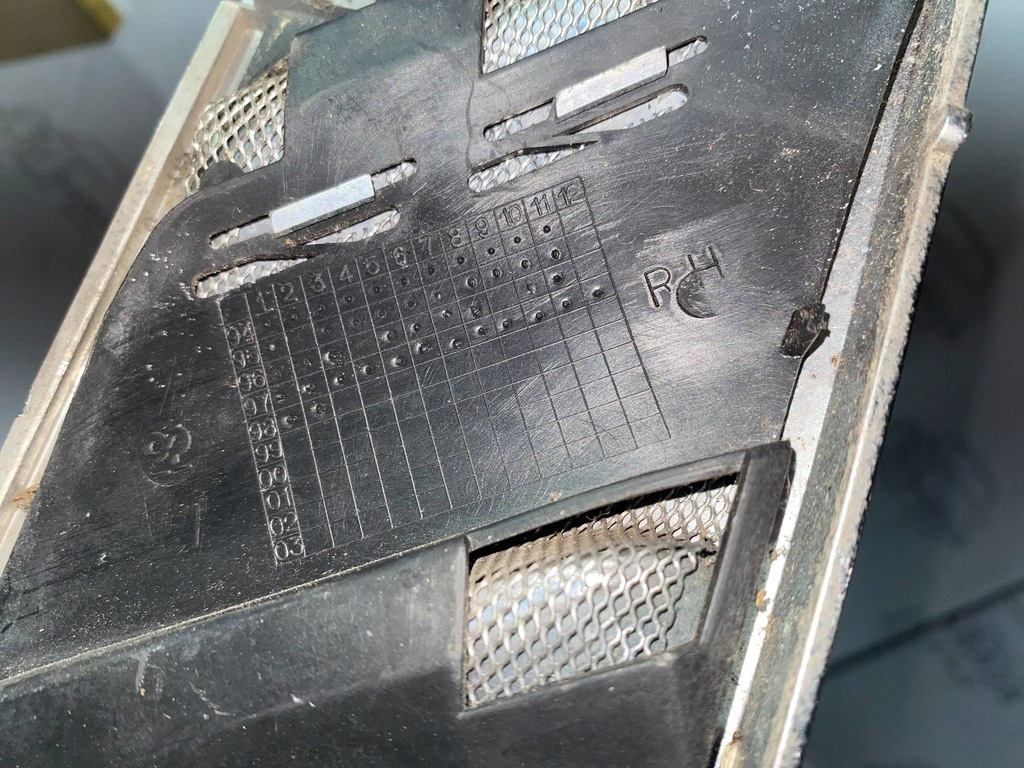 фото №7, Bmw z3 e36 1999 впуск повітря молдинг крила права перед 8397506