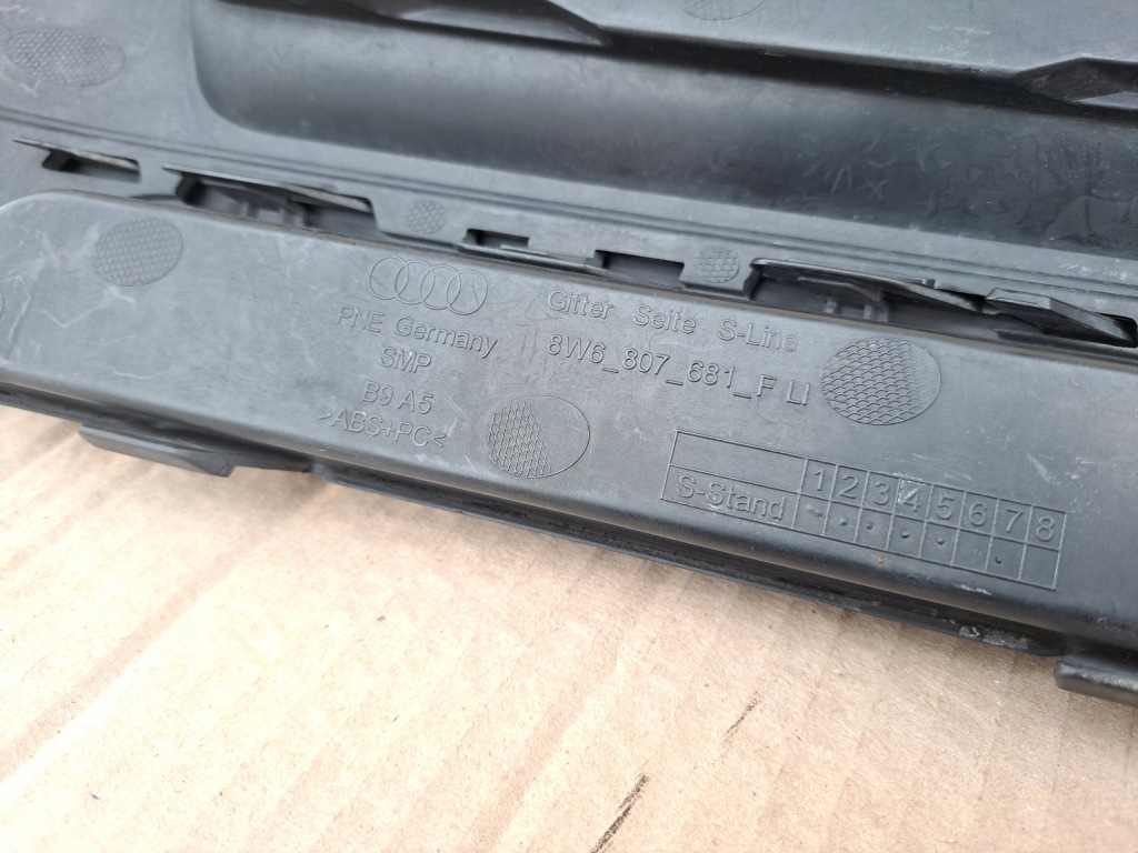 Audi a5 b9 s line 8w6 ліва решітка бампера перед гарний стан Зі Шроту