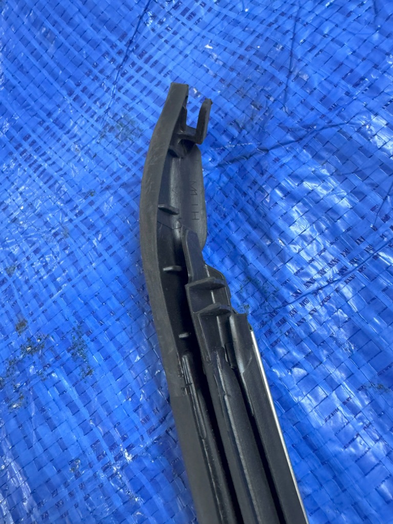 Прокладка дверь перед левый renault megane v e-tech 803310694r в Украине