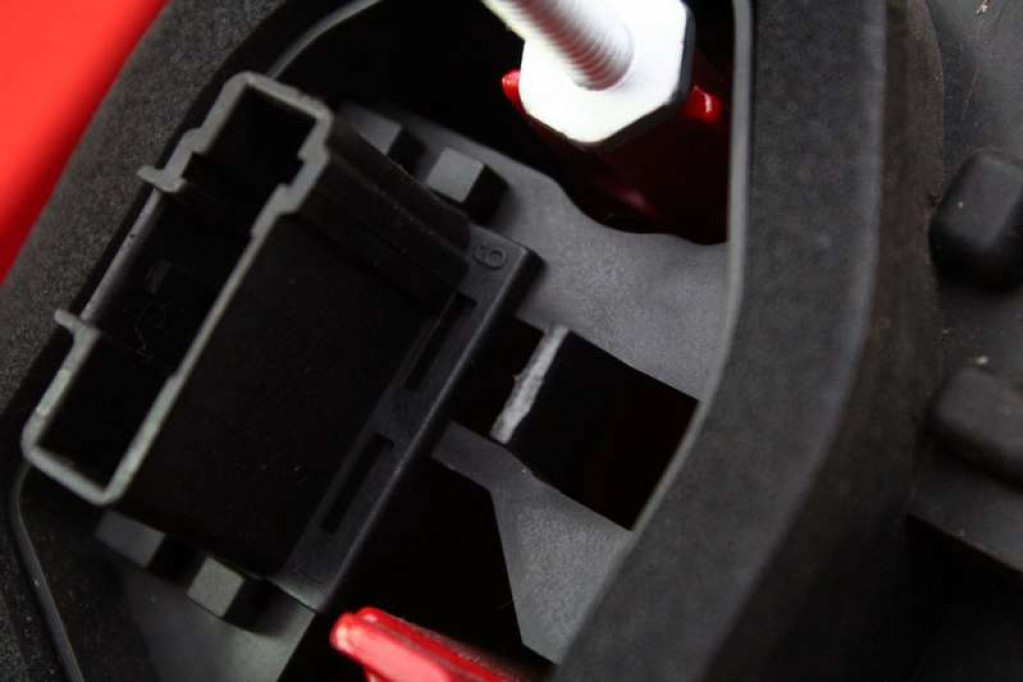 фото №8, Левая задняя задняя 9672628280 peugeot 208 3d 12-16