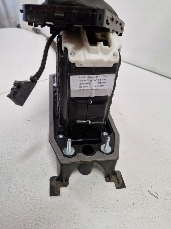 фото №8, Volkswagen passat b8 выборщик домкрат переключения передач автоматическая коробка передач 3q1713023af