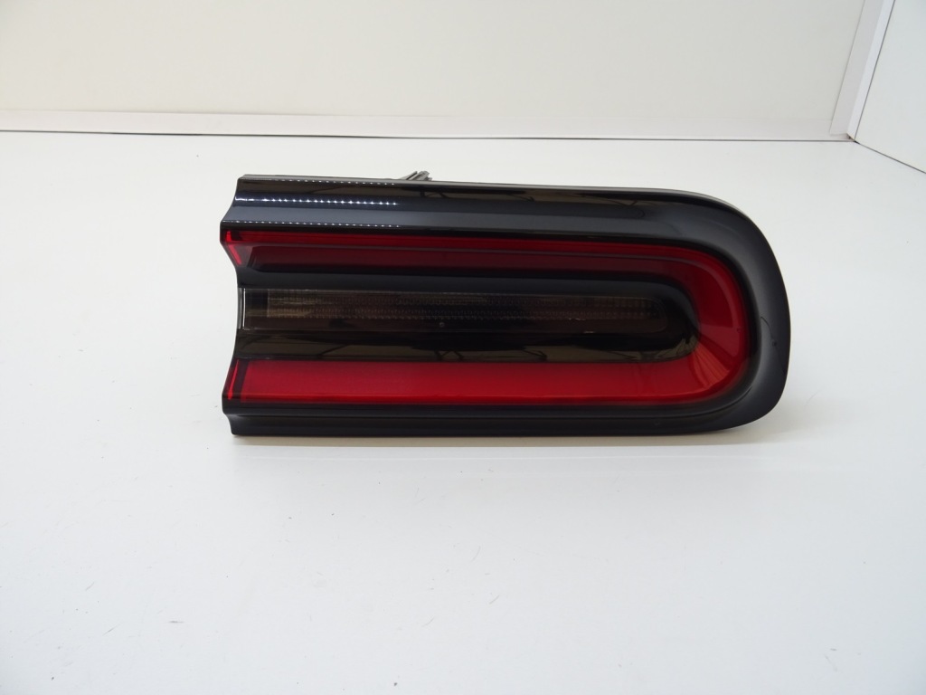 фото №1, 2015-2023 challenger оригінальна лампа задня задня права led крила