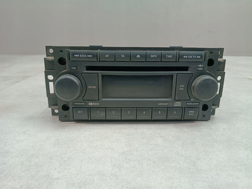 Купити Jeep grand cherokee wk 05-10 радіо оригінальні 05091509ae