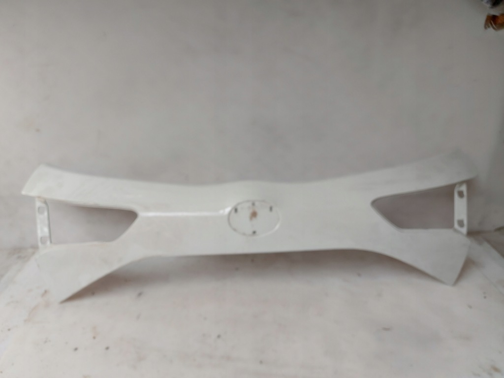 фото №1, Toyota yaris iii lift накладка крышки задняя