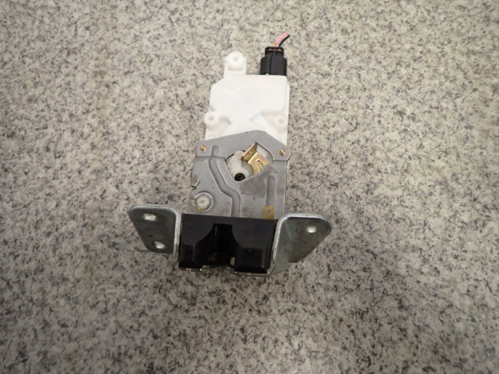 фото №3, Mitsubishi grandis замок крышки багажника задняя