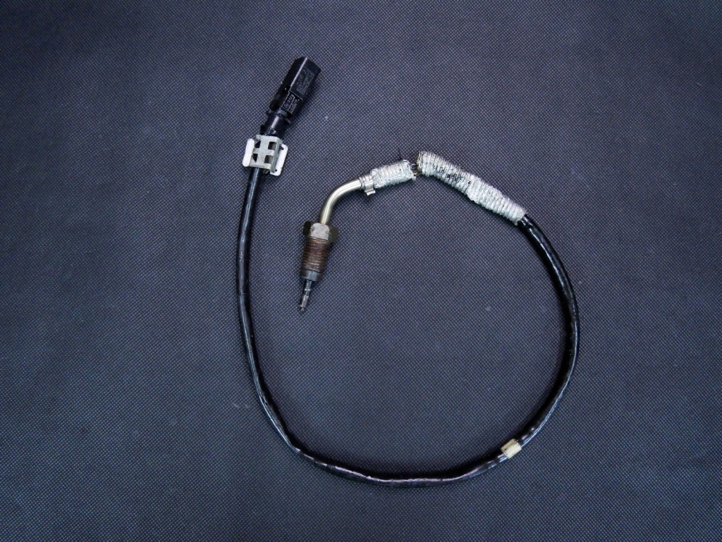 фото №1, Audi a3 8v 2.0 tdi датчик вихлопних газів 04l906088c