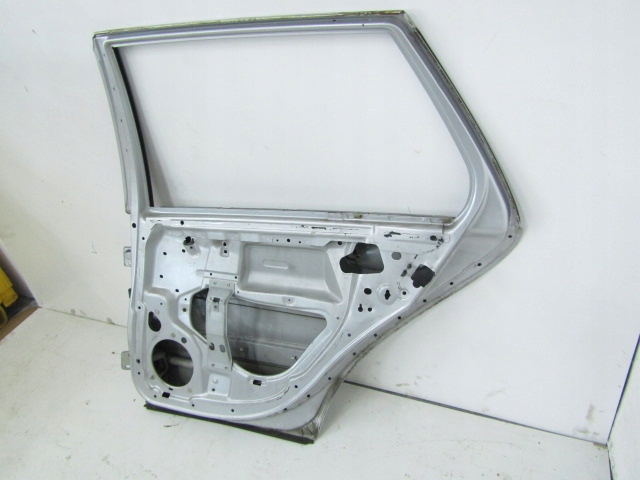 фото №2, Mercedes w203 двері задня праве kombi