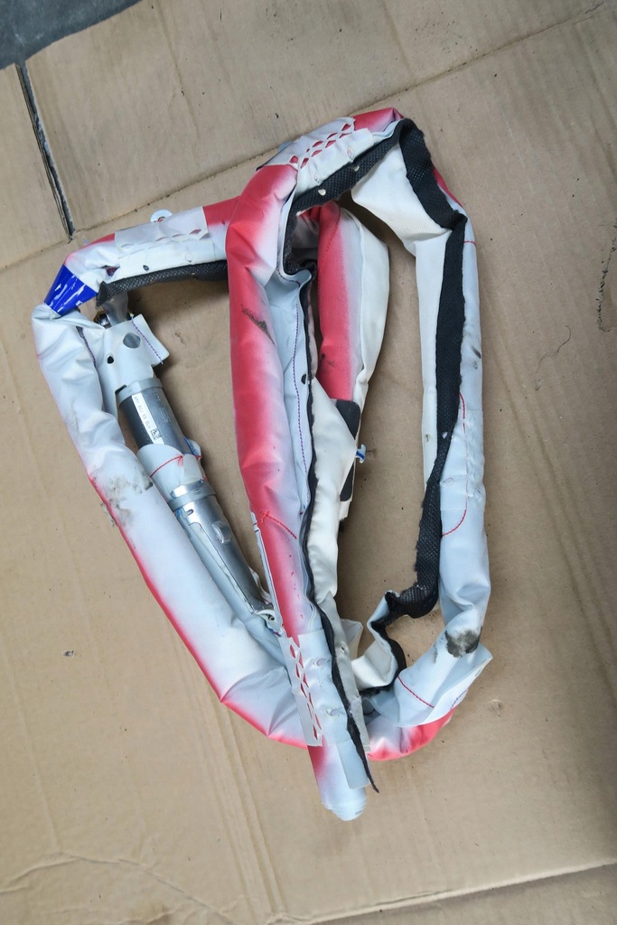 фото №1, Ford kuga mk2 escape шторка безопасности правая оригинал