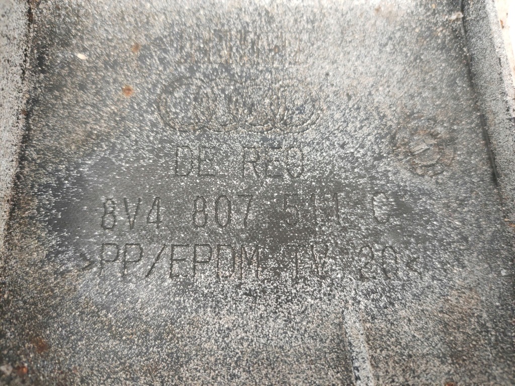 Audi a3 8v 8v4 5d sportback бампер задняя задний 8v4807511c Киев