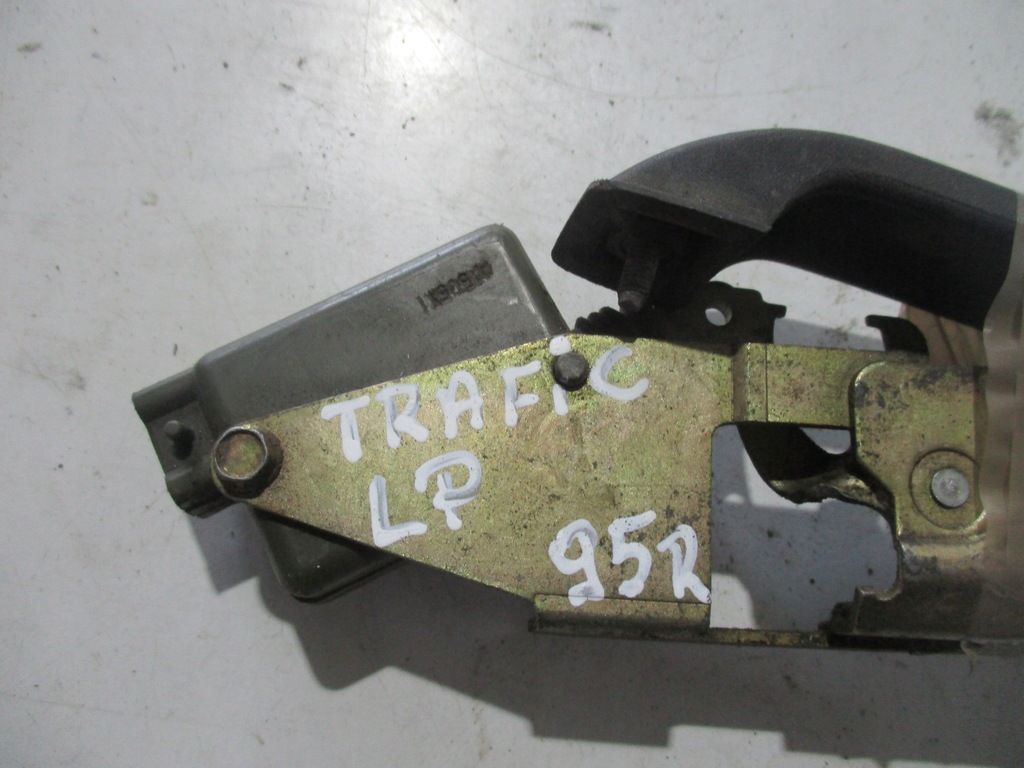 фото №2, Замок ручка дверь передний левый renault trafic 95