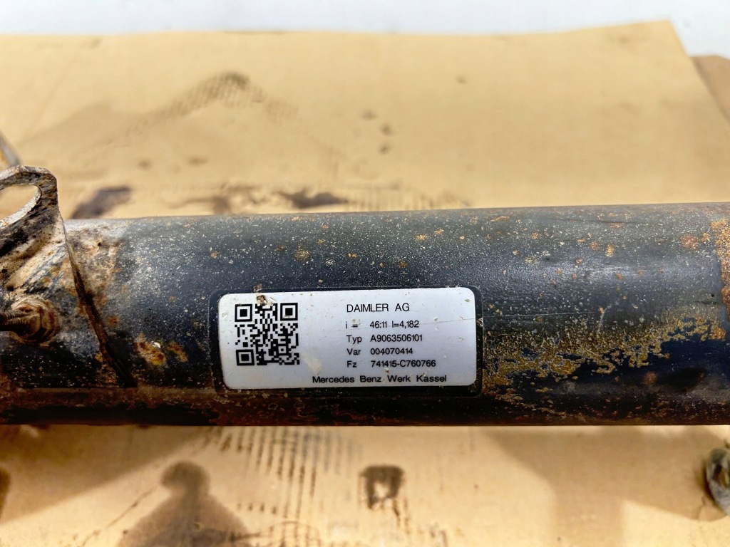 2013 volkswagen crafter балка задня з редуктор a9063506101 Доставка