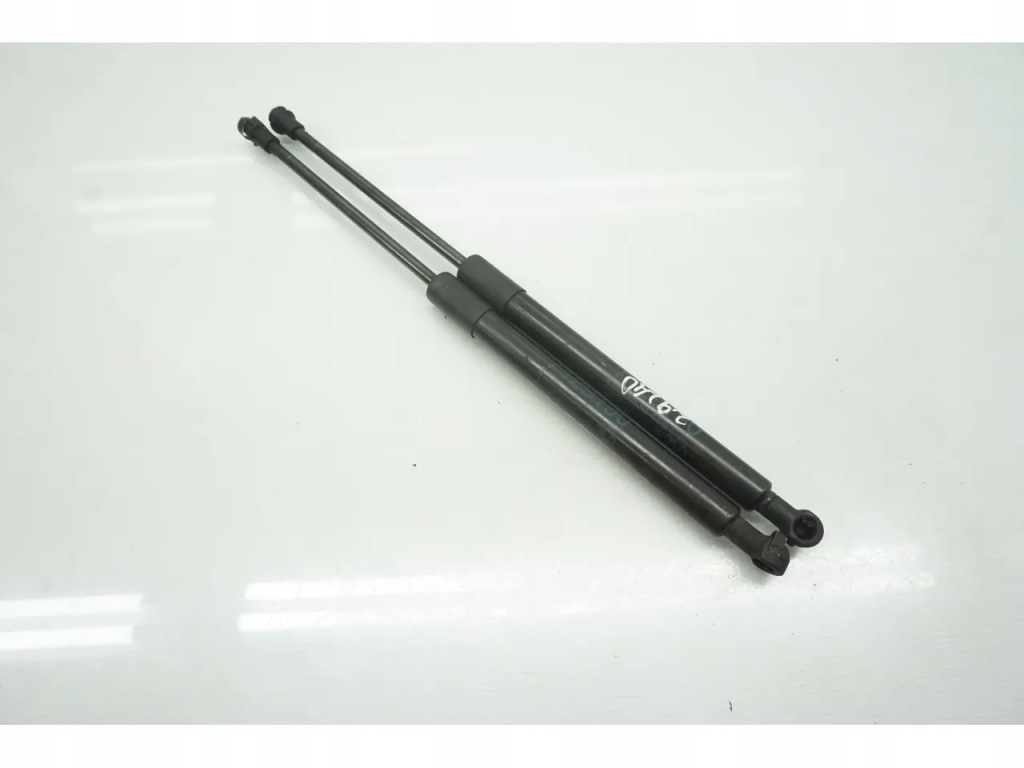 Volvo v50 амортизатор кришки задній багажника 2011 estate 05-11 1.6 d Київ