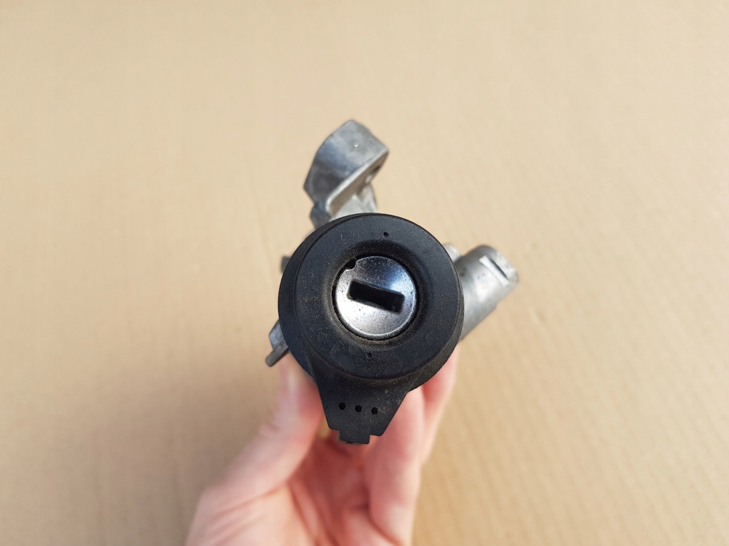 фото №9, Замок зажигания + ключ audi a4 b6 / a6 c5 / a3 8l / tt 8n 4b0905851f sprawdzona