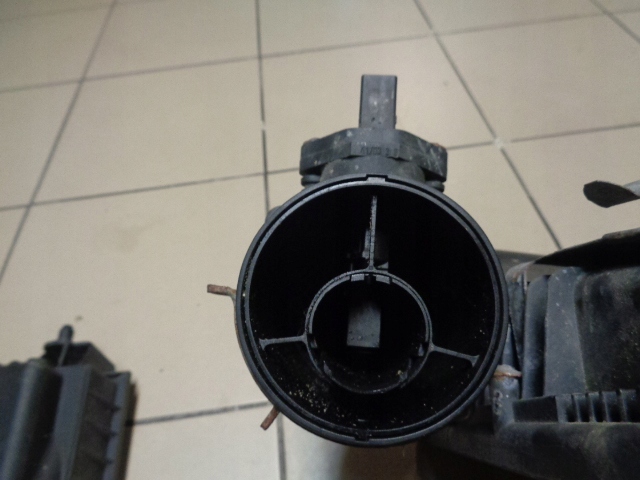 фото №9, Volkswagen оригинальный номер 7l0129607 корпус фильтра воздуха