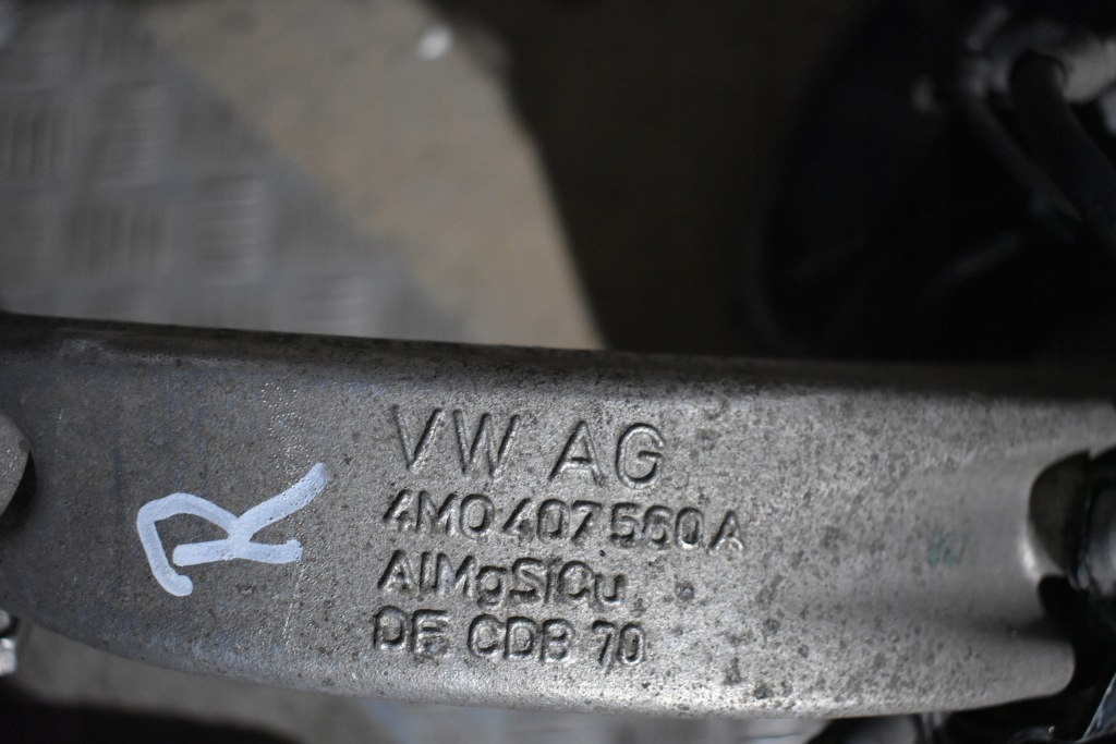 фото №4, Idealne подвеска передние перед правое bentley bentayga 1