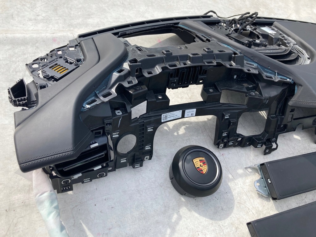 фото №5, Porsche taycan 9j1 hud панель приладів консоль подушки безпеки ремені