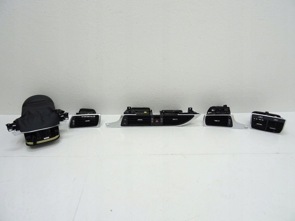 фото №1, Audi a6 c7 lift решётки решётка обдув приборная панель хром