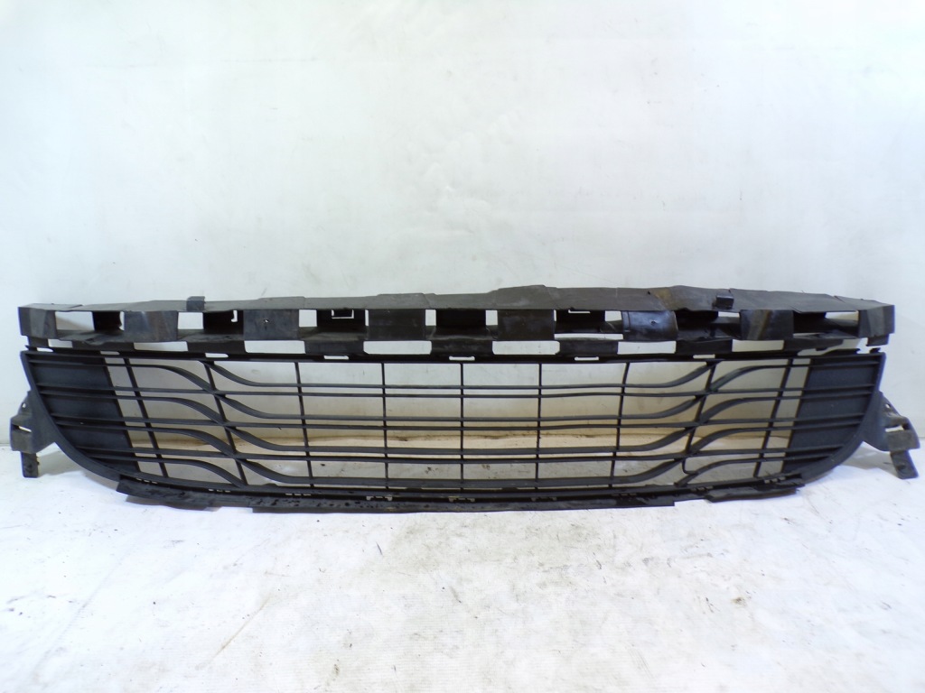 фото №1, Решётка бампера передний средняя renault megane 3 iii