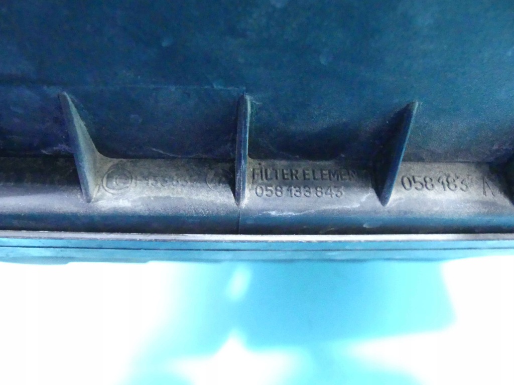 Корпус фільтра повітря audi a4 b5 058133835bf Недорого