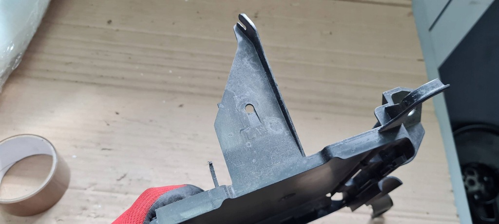 фото №5, A4 b9 8w кронштейн кронштейн блок управления компьютер двигателя 8w0907647a a5 8w