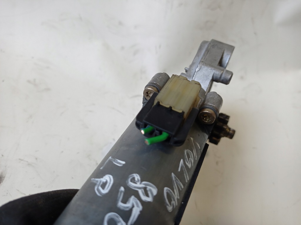 фото №6, Моторчик стекло левый перед volvo 850 186447000