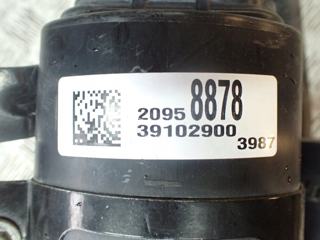 Фільтр вугільний паров chevrolet corvette c7 2016 Оригінал