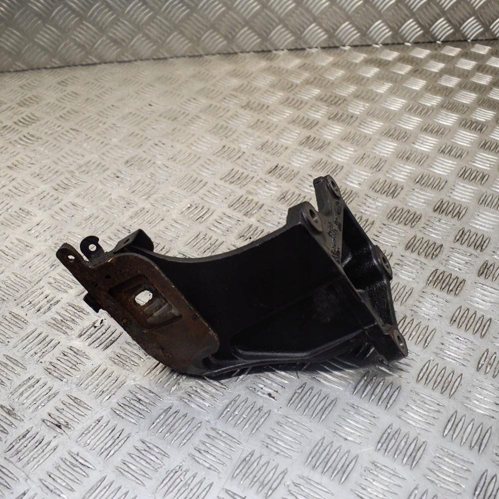 фото №2, Land rover range rover l405 2012 правая сторона кронштейн / кронштейн двигателя