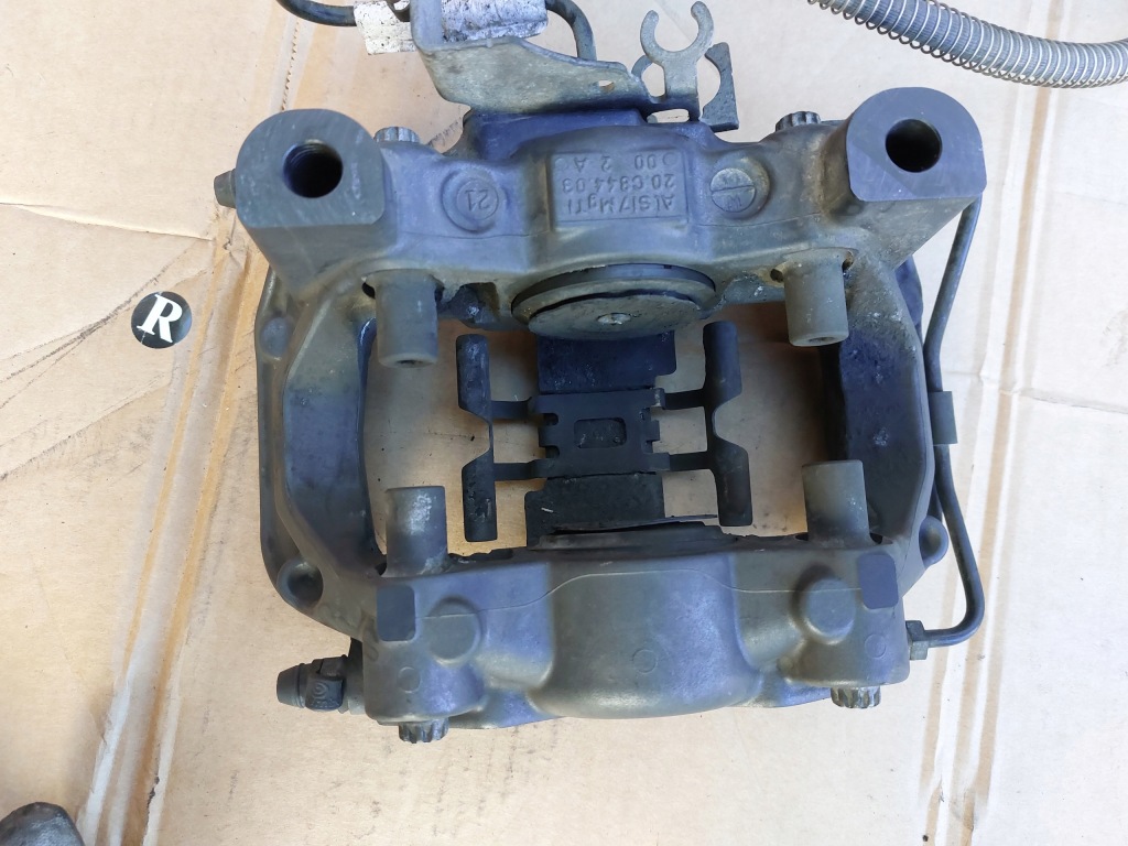 Суппорт тормозной левый задний  turbo s cayenne 3 9y 22r 9y0 9y0615423 Недорого