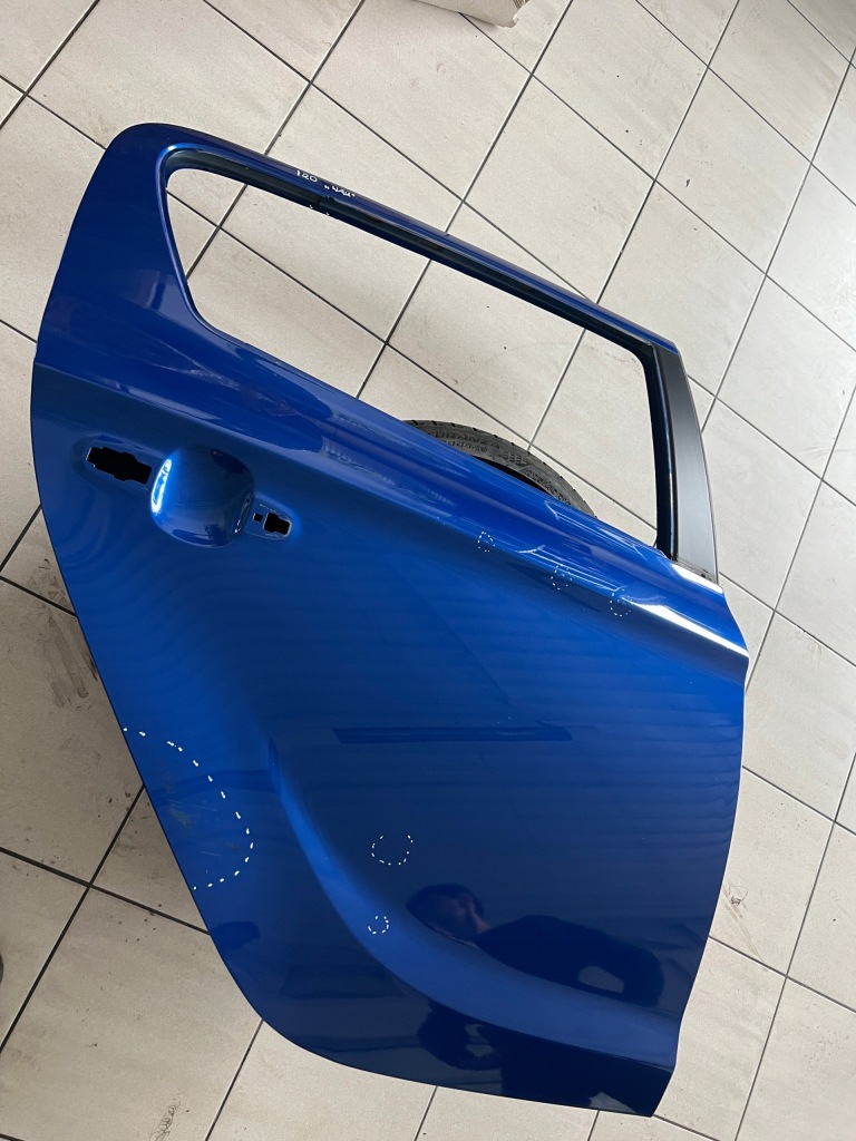 фото №1, Hyundai i20 8-14 5d дверь правое задняя задние wau