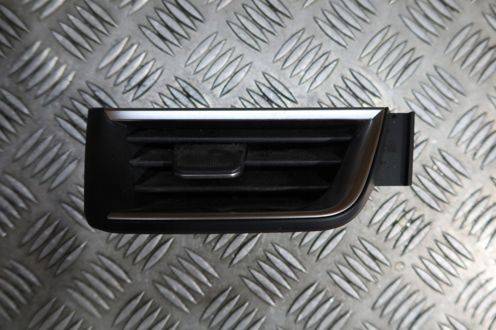 фото №1, Решітка обдув ліва clio v 687611283r